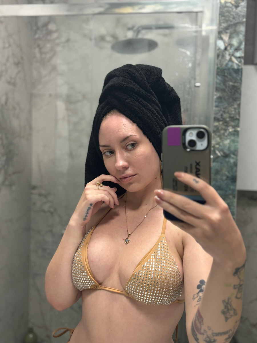 Nude girl KateV in Juice di Fora