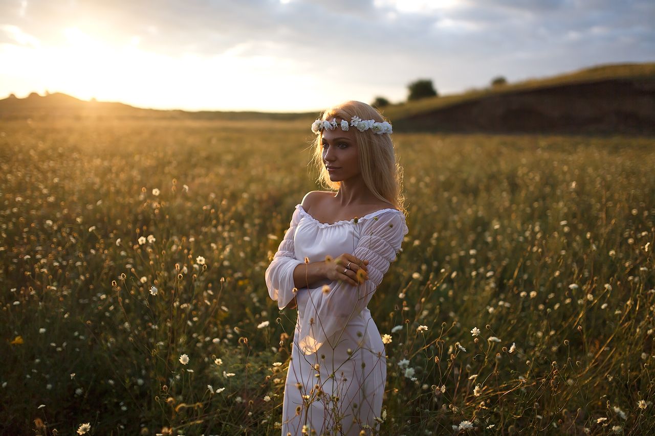 Girls in Slavic costumes in Juice di Fora